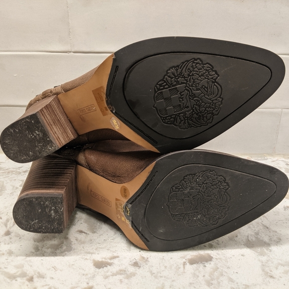 Vince Camuto Brown Boots Booties - Picture 2 of 5